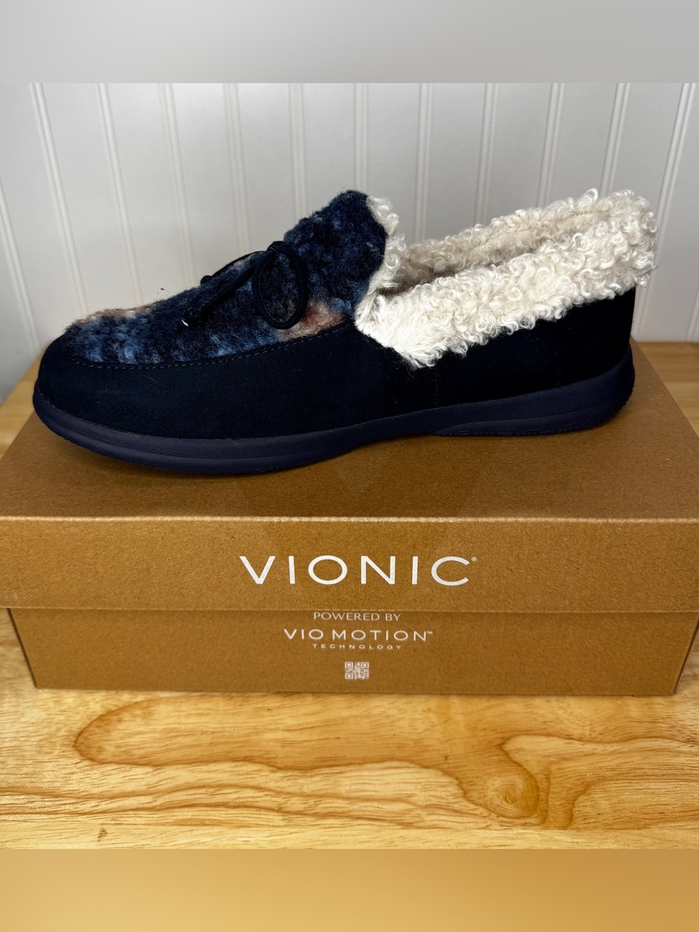 Vionic Slippers Claribel Navy Plaid Vio Motion Moccasin Womens 9.5W New In Box
